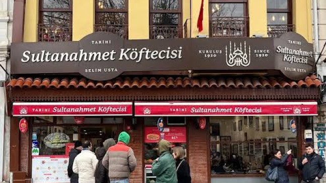 TARİHİ SULTANAHMET KÖFTECİSİ 105 YAŞINDA